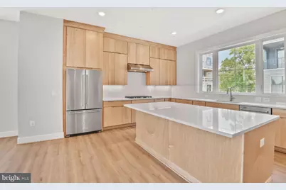 5933 Stonehenge Place, North Bethesda, MD 20852 - Photo 9