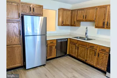 17109 Briardale Road, Rockville, MD 20855 - Photo 3