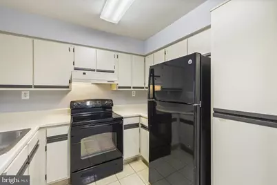 18502 Boysenberry Drive #156-74, Gaithersburg, MD 20879 - Photo 13