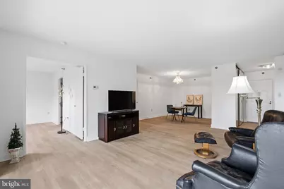 15100 Interlachen Drive #4-822, Silver Spring, MD 20906 - Photo 7