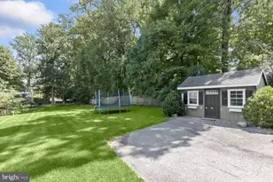 9019 Burdette Rd, Bethesda, MD 20817 - Photo 39