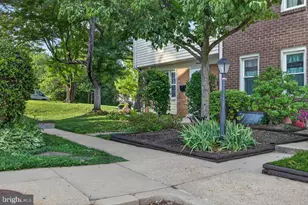 19 Big Acre Square, Gaithersburg, MD 20878 - Photo 5