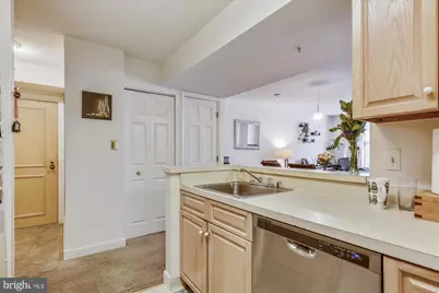 5000 Battery Lane #202, Bethesda, MD 20814 - Photo 17
