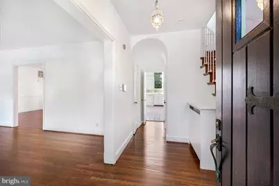 6704 Maple Avenue, Chevy Chase, MD 20815 - Photo 7