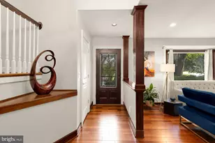 5910 Greentree Rd, Bethesda, MD 20817 - Photo 3