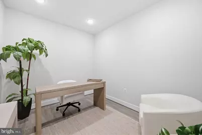 210 Decoverly Drive #205, Gaithersburg, MD 20878 - Photo 11
