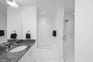 6820 Wisconsin Ave, Bethesda, MD 20815 - Photo 19
