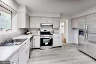 9608 Hillridge Dr, Kensington, MD 20895 - Photo 13