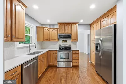 38 Blackburn Court, Burtonsville, MD 20866 - Photo 13