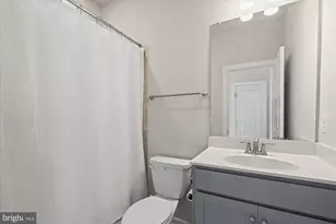 8156 Tompkins St, Rockville, MD 20855 - Photo 29
