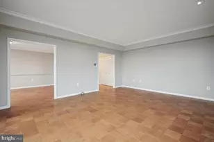 10401 Grosvenor Pl, Rockville, MD 20852 - Photo 3