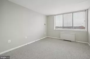 10401 Grosvenor Pl, Rockville, MD 20852 - Photo 13