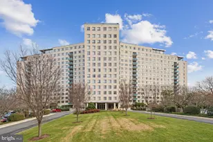 10401 Grosvenor Pl, Rockville, MD 20852 - Photo 1
