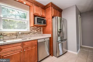 11309 Brandy Hall Ln, North Potomac, MD 20878 - Photo 11