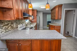 11309 Brandy Hall Ln, North Potomac, MD 20878 - Photo 15