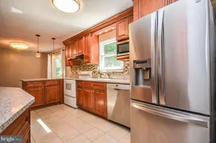 11309 Brandy Hall Ln, North Potomac, MD 20878 - Photo 13