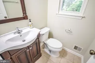 11309 Brandy Hall Ln, North Potomac, MD 20878 - Photo 9