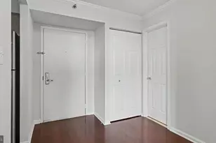 10101 Grosvenor Pl, North Bethesda, MD 20852 - Photo 3