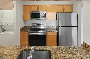 10101 Grosvenor Pl, North Bethesda, MD 20852 - Photo 7