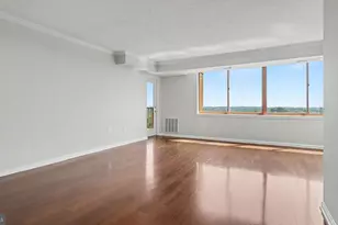 10101 Grosvenor Pl, North Bethesda, MD 20852 - Photo 5