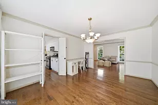 10313 Crown Point Ct, Potomac, MD 20854 - Photo 9