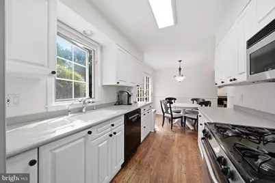 10313 Crown Point Court, Potomac, MD 20854 - Photo 11
