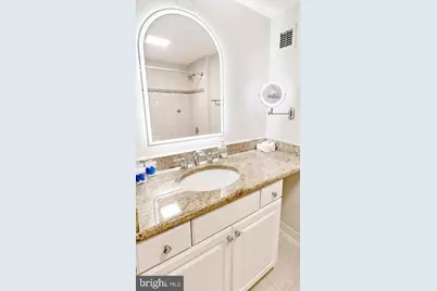 7111 Woodmont Avenue #516, Bethesda, MD 20815 - Photo 7