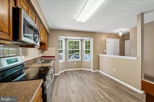 12407 Herrington Manor Dr, Silver Spring, MD 20904 - Photo 5