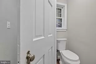 9802 Forest Grove Dr, Silver Spring, MD 20902 - Photo 33