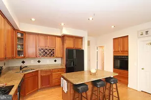 537 Longhorn Crescent, Rockville, MD 20850 - Photo 3