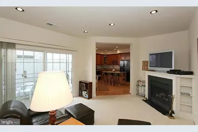 537 Longhorn Crescent, Rockville, MD 20850 - Photo 5