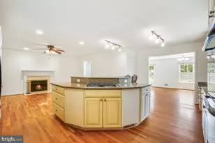 12027 Devilwood Dr, Potomac, MD 20854 - Photo 9
