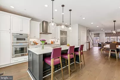 10340 Grosvenor Place, Rockville, MD 20852 - Photo 11