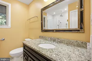 6426 Hollins Dr, Bethesda, MD 20817 - Photo 15