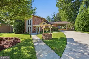 6426 Hollins Dr, Bethesda, MD 20817 - Photo 1