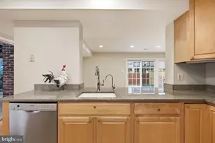 6426 Hollins Dr, Bethesda, MD 20817 - Photo 5