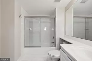 11710 Old Georgetown, North Bethesda, MD 20852 - Photo 21