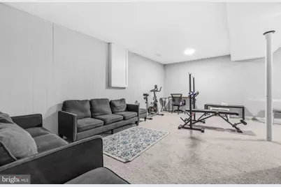 17624 Lindstrom Court, Gaithersburg, MD 20877 - Photo 9