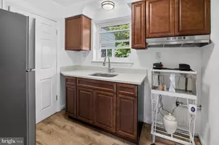 2810 Byron Ct, Wheaton, MD 20902 - Photo 9
