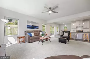 9715 Stewartown Rd, Montgomery Village, MD 20886 - Photo 17