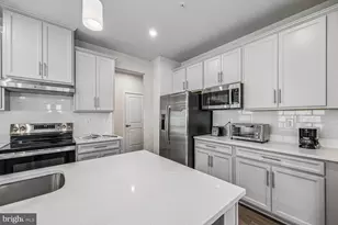 9715 Stewartown Rd, Montgomery Village, MD 20886 - Photo 5