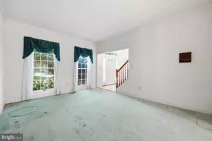 19808 Falling Spring Ct, Gaithersburg, MD 20882 - Photo 7