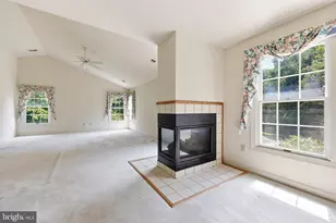 19808 Falling Spring Ct, Gaithersburg, MD 20882 - Photo 31