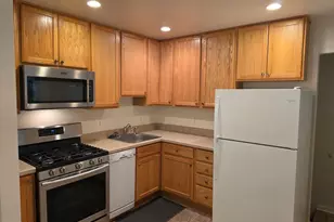 4700 Red Fox Rd, Rockville, MD 20852 - Photo 5