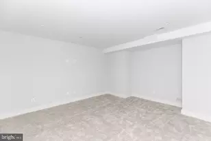 6206 E Halbert Rd, Bethesda, MD 20817 - Photo 29