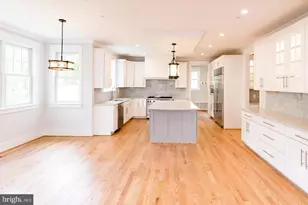 6206 E Halbert Rd, Bethesda, MD 20817 - Photo 3