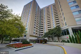 4601 N Park Ave, Chevy Chase, MD 20815 - Photo 17