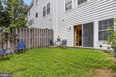 18705 Falling River Drive, Gaithersburg, MD 20879 - Photo 11