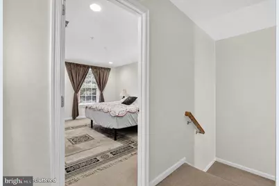 18705 Falling River Drive, Gaithersburg, MD 20879 - Photo 23