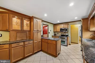 20432 Greenfield Road, Germantown, MD 20876 - Photo 9
